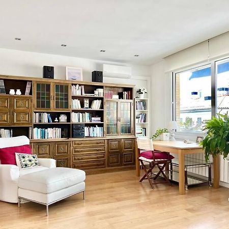 Moderno Y Amplio Apartamento En El Centro De Rosas Exterior foto